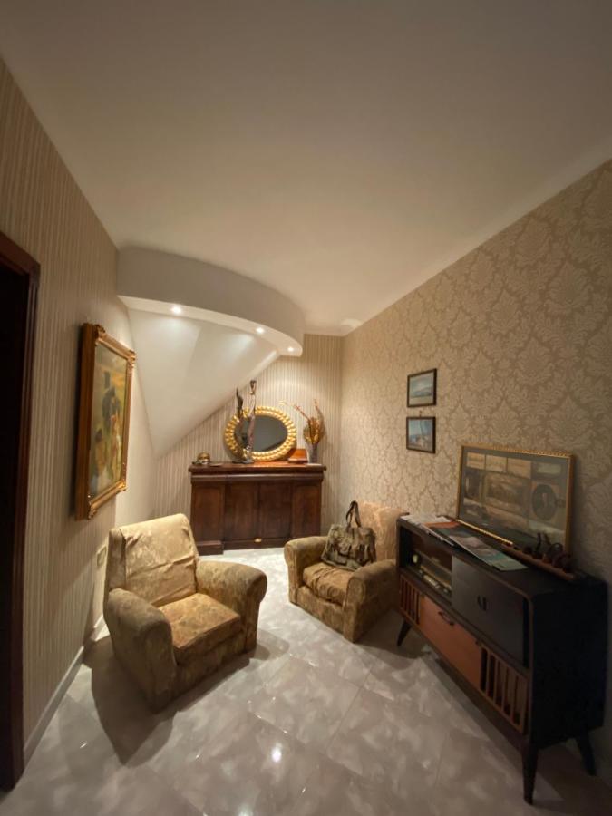 Casa Kamalei, Tra Plebiscito E Lungomare Appartement Napels Buitenkant foto